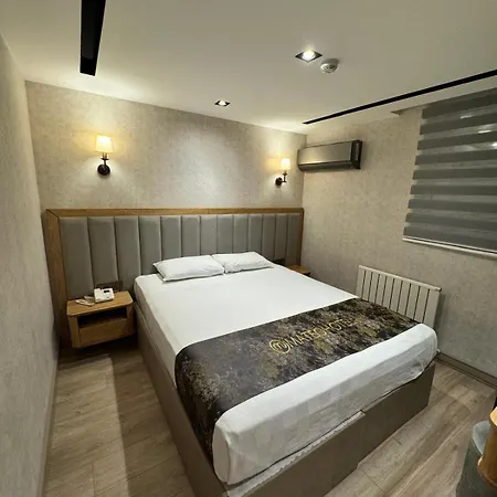 Mateo Hotel